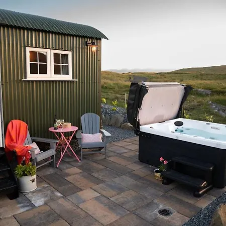 Green Hut At Slieve Croob Glamping Ballyward Exterior photo