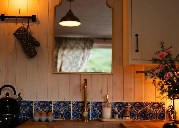 Green Hut At Slieve Croob Glamping