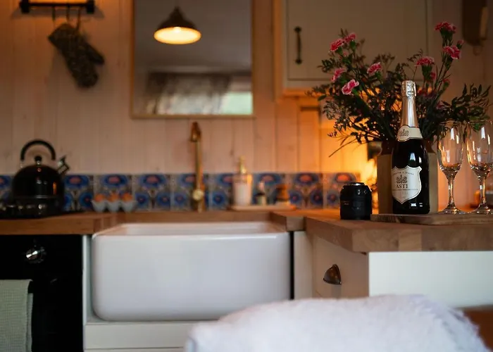 Green Hut At Slieve Croob Glamping