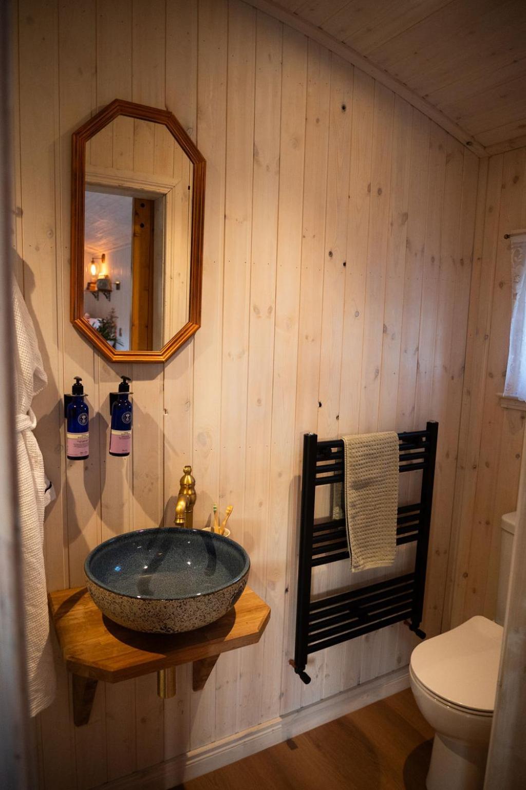 Hut At Slieve Croob Glamping